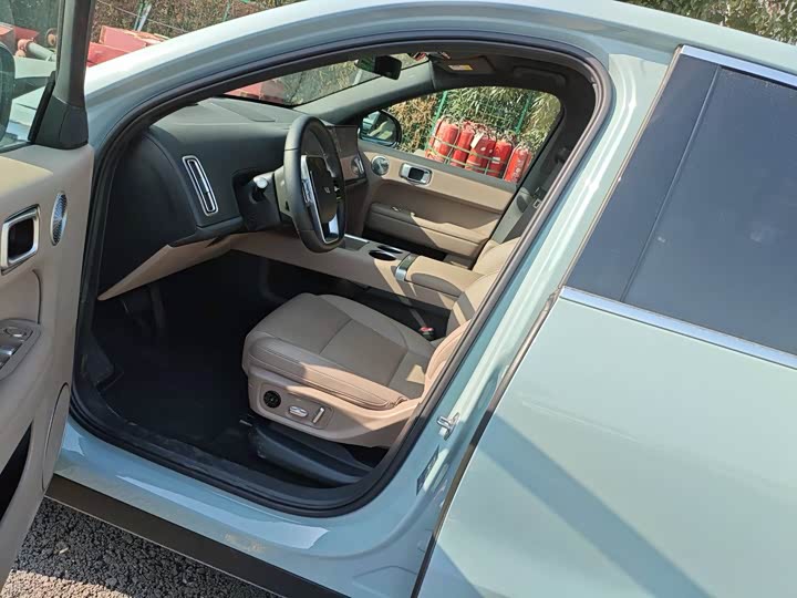 Фото 4 - LiXiang L6