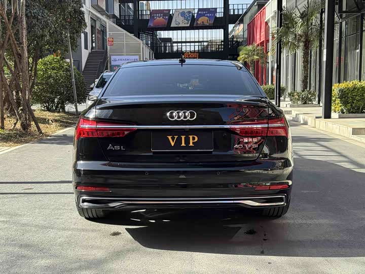 Фото 6 - Audi A6L