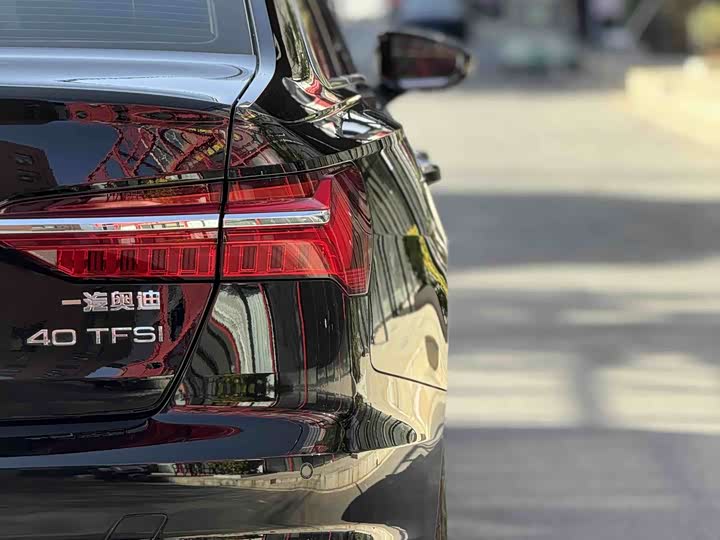 Фото 8 - Audi A6L