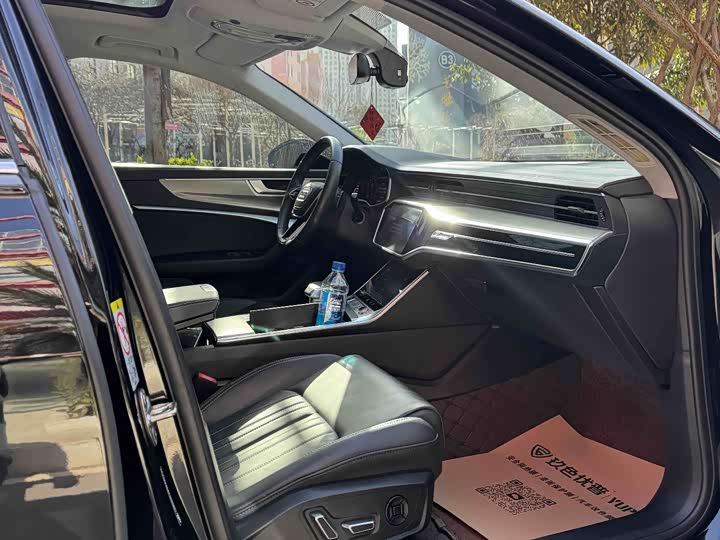 Фото 9 - Audi A6L