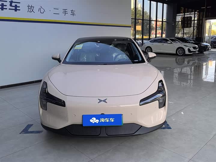 Фото 1 - XPeng Mona M03