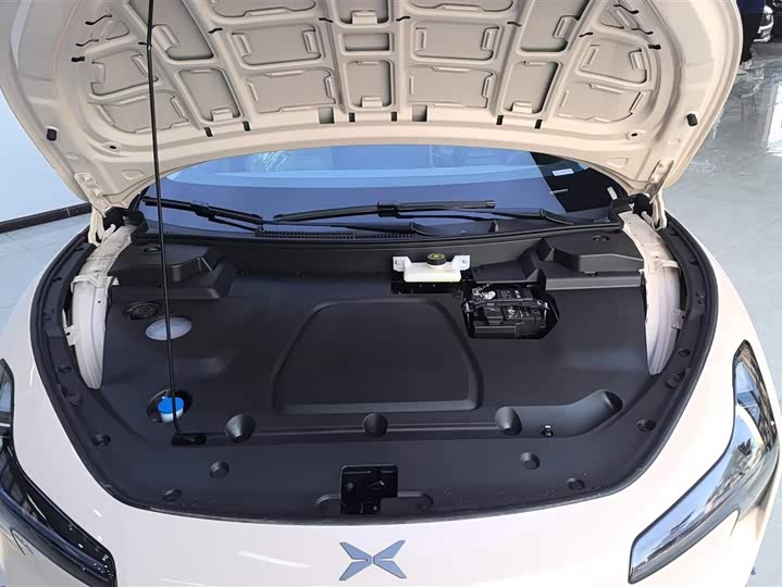 Фото 9 - XPeng Mona M03