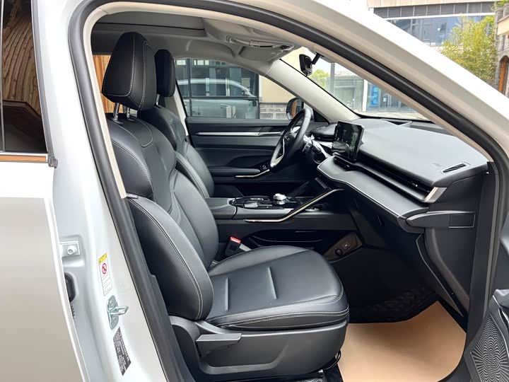 Фото 6 - Haval H6