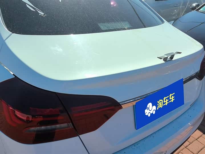 Фото 4 - Geely Emgrand