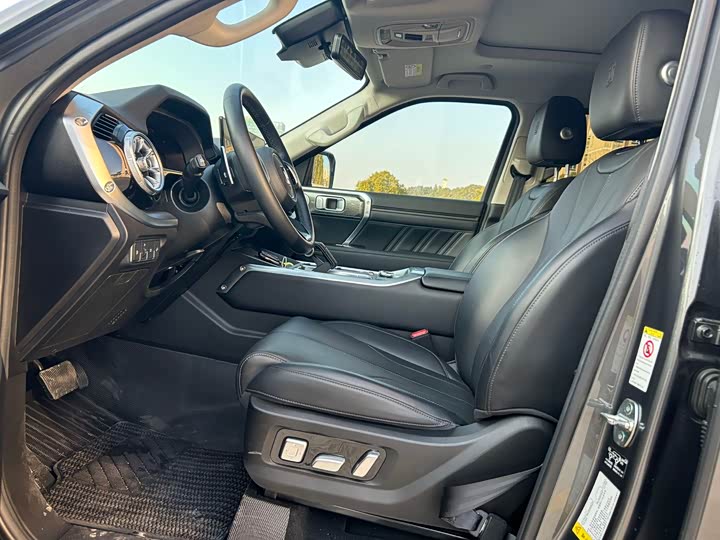 Фото 4 - Tank 400 Hybrid