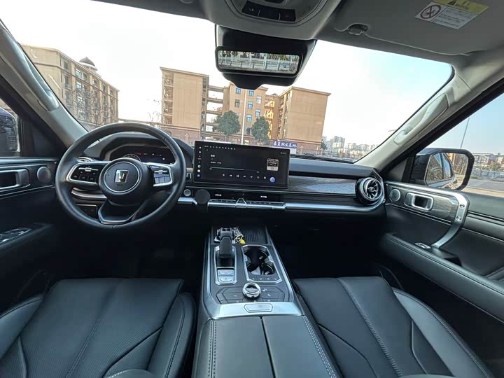 Фото 6 - Tank 400 Hybrid