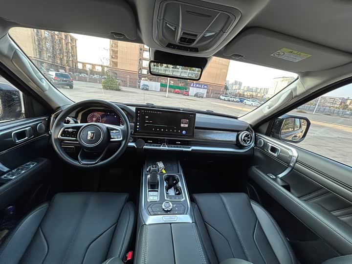 Фото 7 - Tank 400 Hybrid