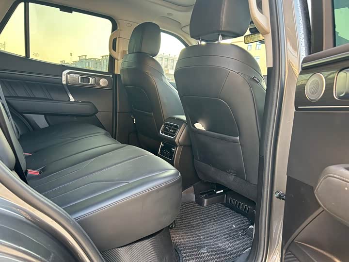 Фото 8 - Tank 400 Hybrid