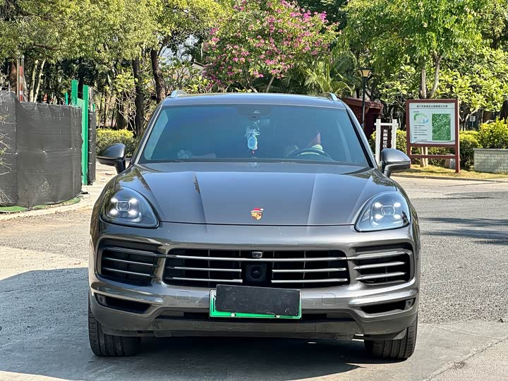 Фото 2 - Porsche Cayenne Hybrid