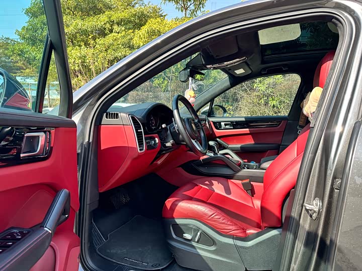 Фото 7 - Porsche Cayenne Hybrid