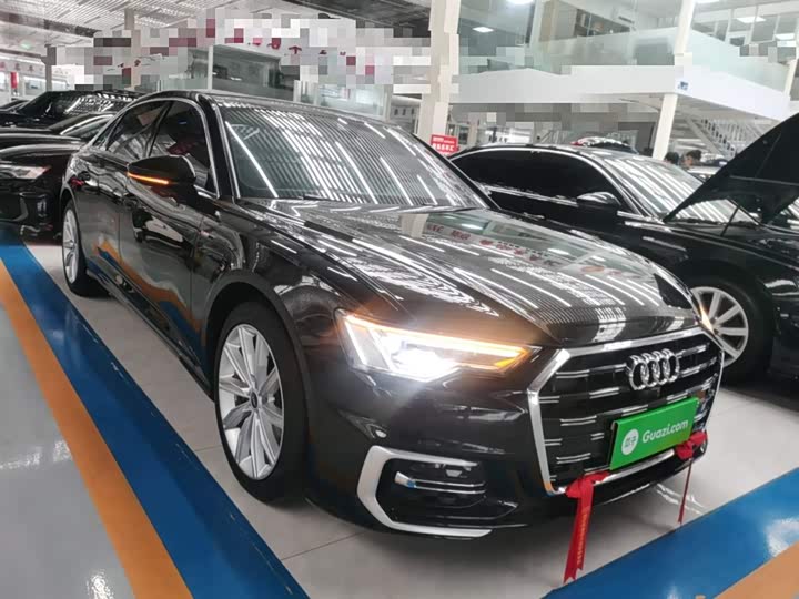 Фото 4 - Audi A6L
