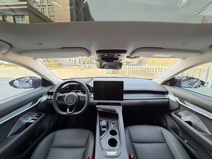 Фото 4 - Zeekr 001