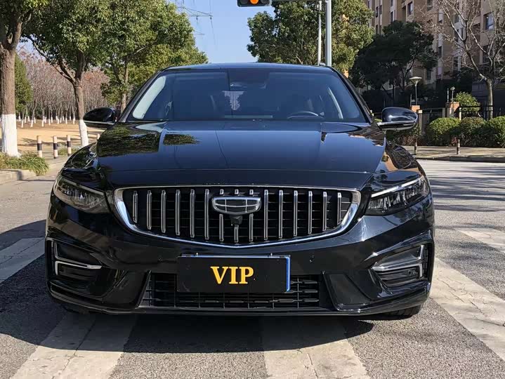 Фото 2 - Geely Preface