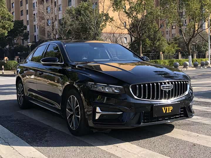 Фото 3 - Geely Preface