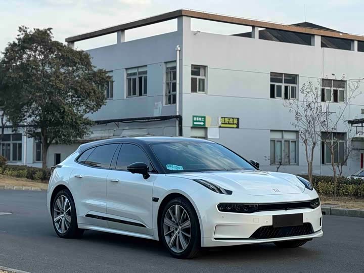 Фото 3 - Zeekr 001