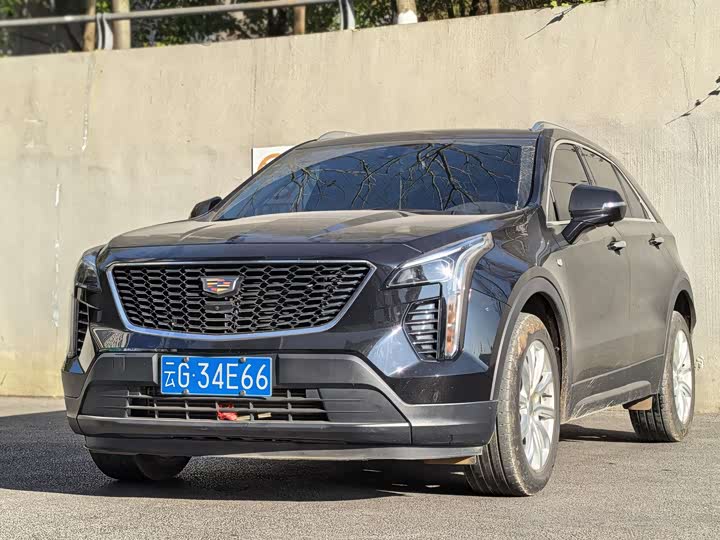 Фото 1 - Cadillac XT4