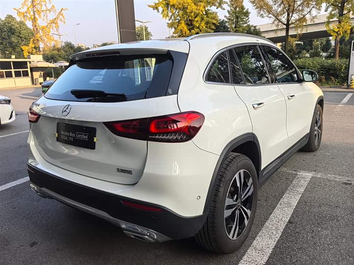 Фото 9 - Mercedes-Benz GLA-Class