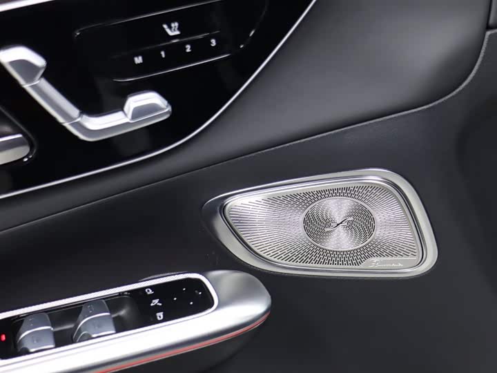 Фото 7 - Mercedes-Benz GLC-Class AMG