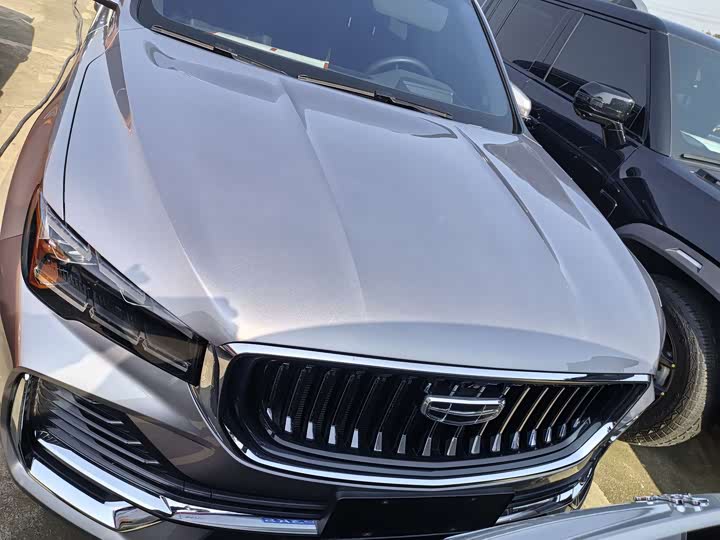 Фото 2 - Geely Monjaro