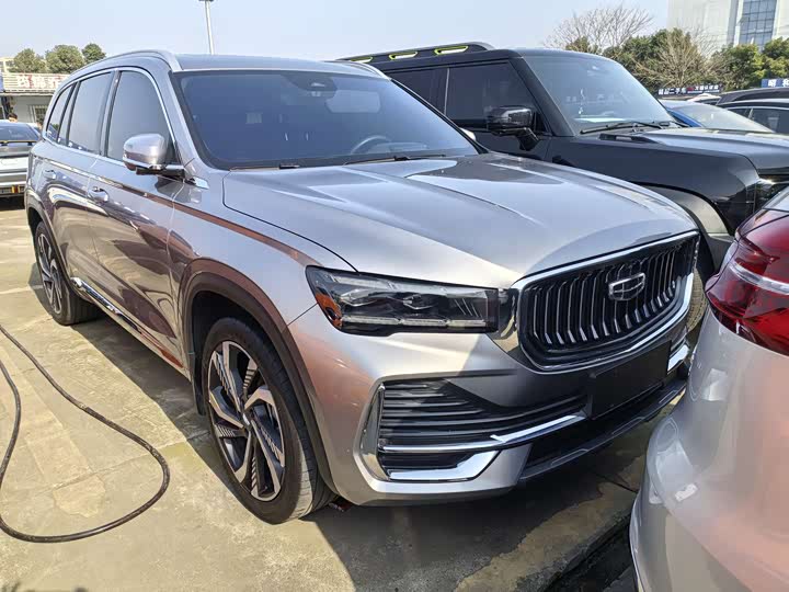 Фото 3 - Geely Monjaro