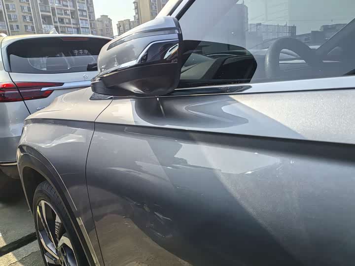 Фото 4 - Geely Monjaro