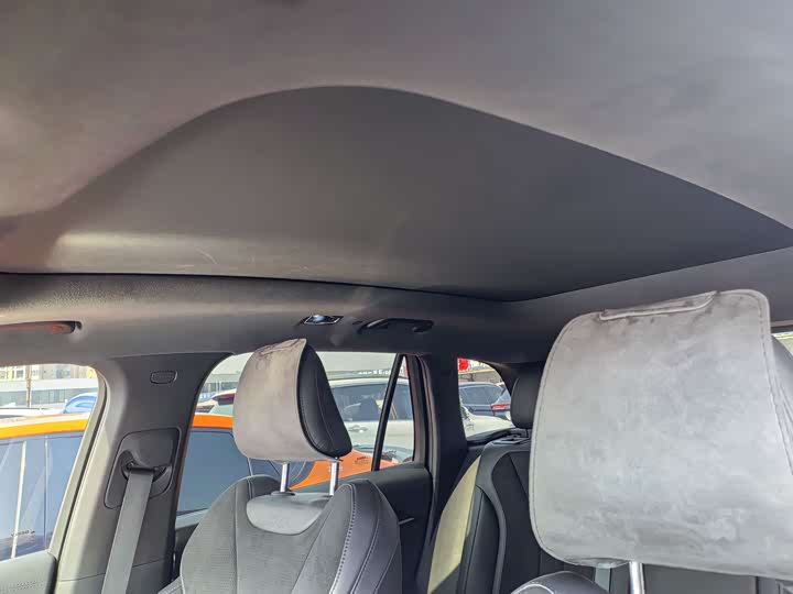 Фото 9 - Geely Monjaro