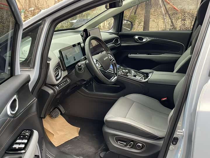 Фото 7 - GAC Aion V