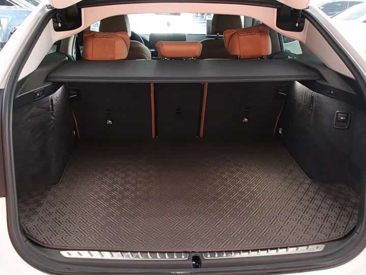 Фото 8 - BMW 6 Series GT