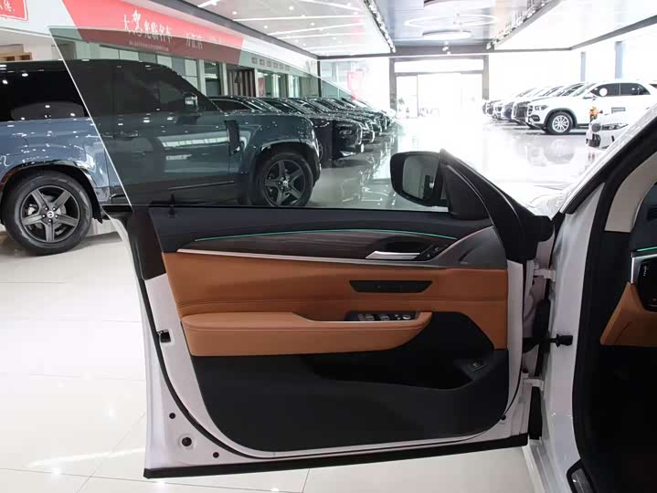 Фото 9 - BMW 6 Series GT