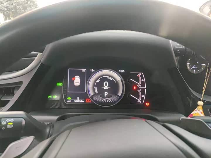 Фото 5 - Lexus ES