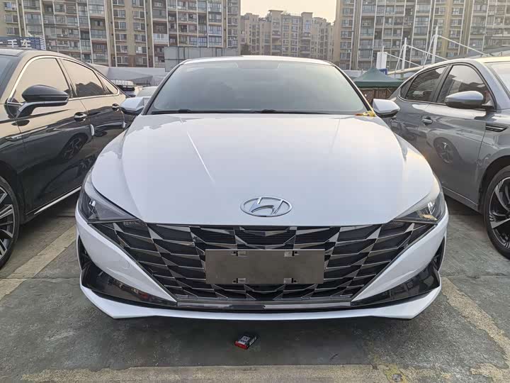 Фото 2 - Hyundai Elantra N line