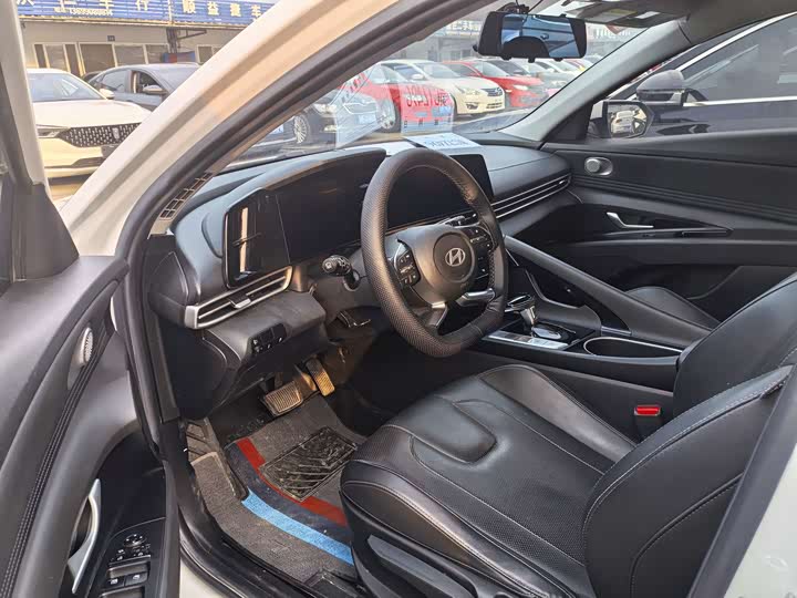 Фото 4 - Hyundai Elantra N line