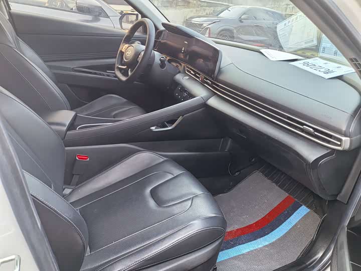 Фото 8 - Hyundai Elantra N line