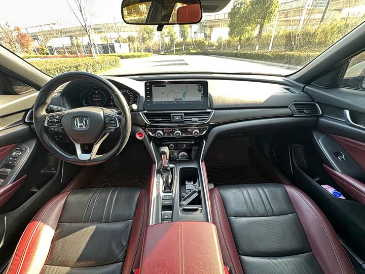 Фото 8 - Honda Inspire