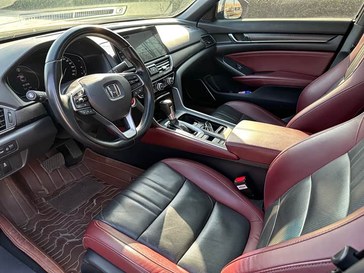 Фото 9 - Honda Inspire