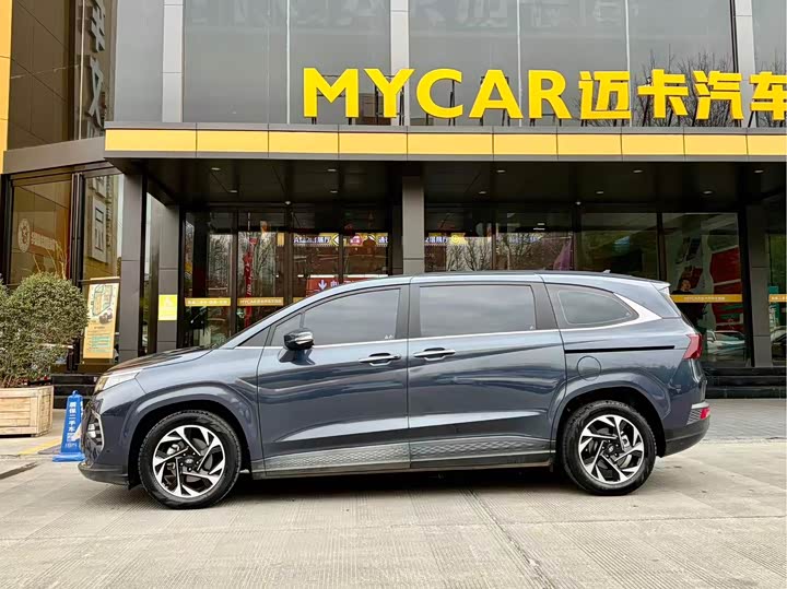 Фото 3 - Hyundai Custo