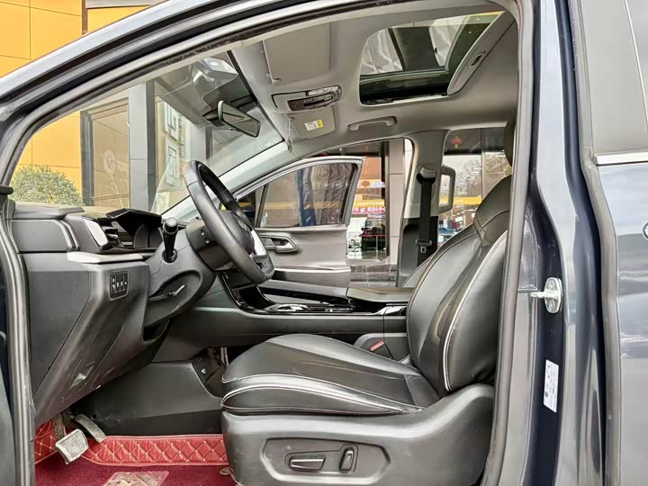 Фото 8 - Hyundai Custo