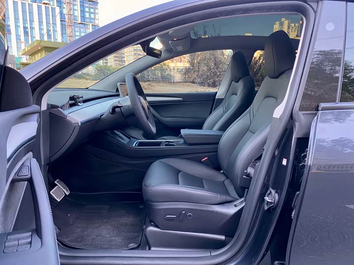 Фото 9 - Tesla Model Y