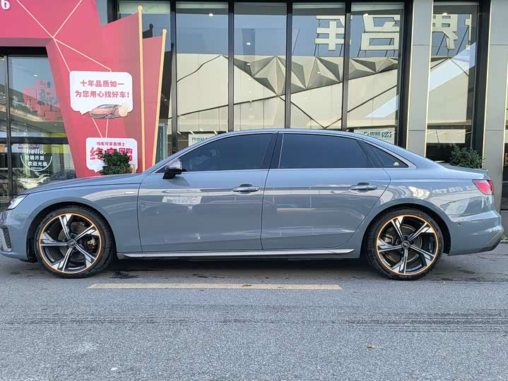 Фото 3 - Audi A4L