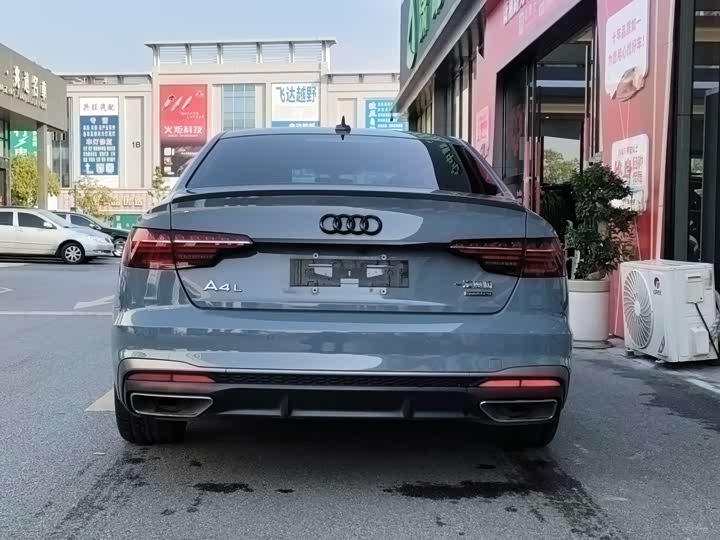 Фото 5 - Audi A4L