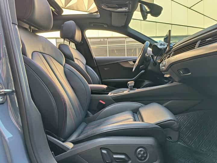 Фото 7 - Audi A4L