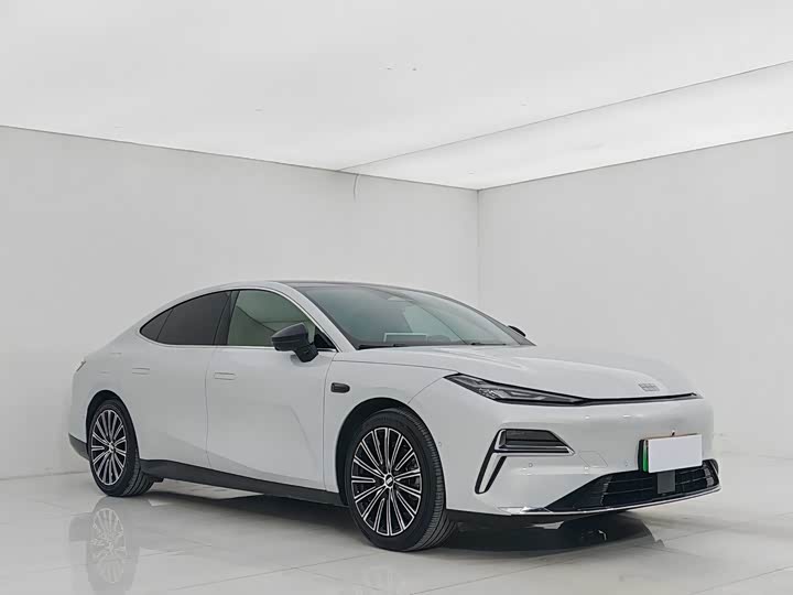 Фото 3 - Geely Galaxy Starshine 8 EM-i