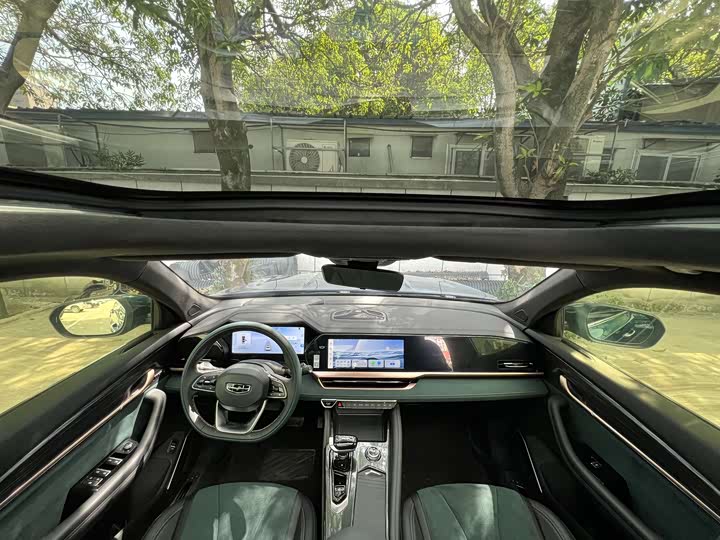 Фото 9 - Geely Monjaro