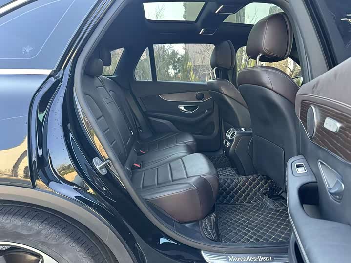 Фото 9 - Mercedes-Benz GLC-Class