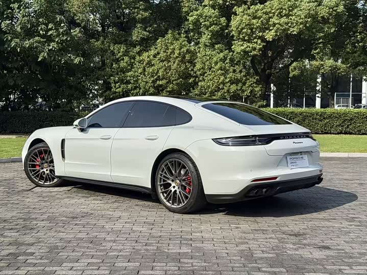 Фото 8 - Porsche Panamera