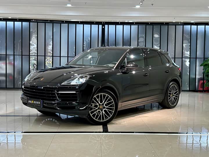 Фото 1 - Porsche Cayenne