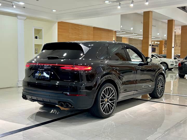 Фото 3 - Porsche Cayenne