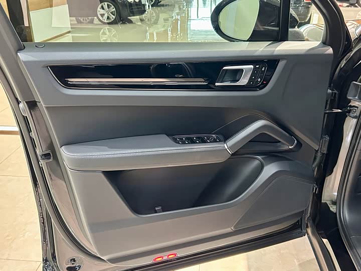 Фото 5 - Porsche Cayenne