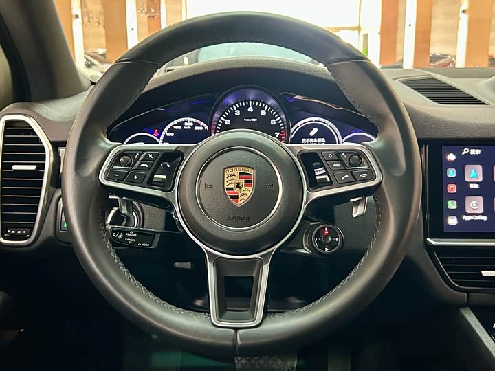 Фото 9 - Porsche Cayenne