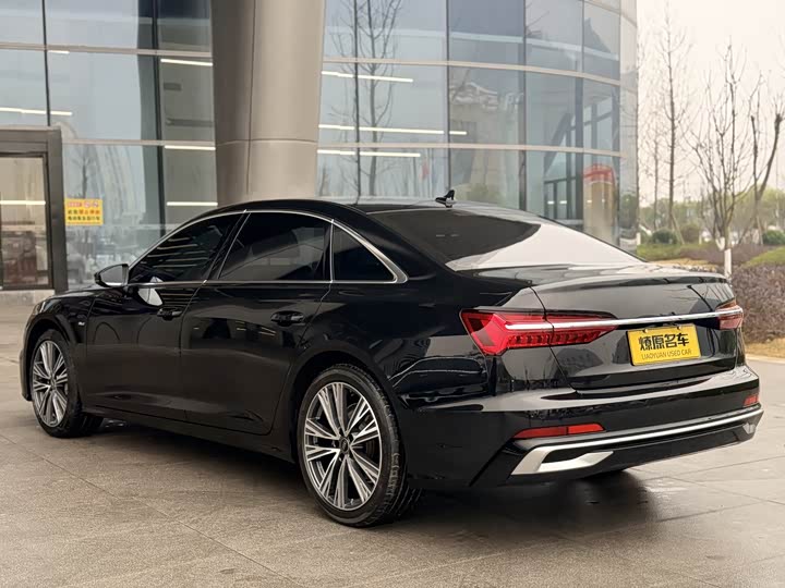 Фото 7 - Audi A6L